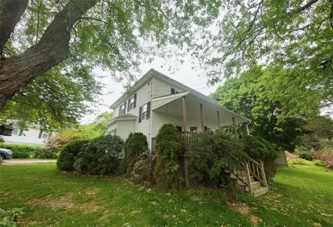 49 Grinell Avenue Tiverton RI 02878