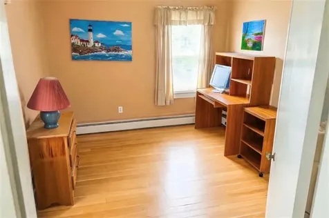 49 Grinell Avenue Tiverton RI 02878