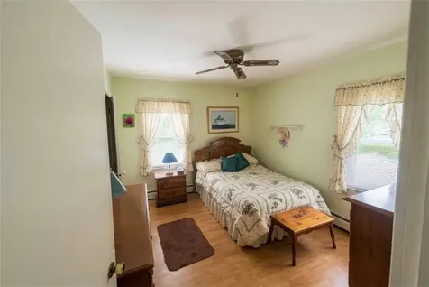 49 Grinell Avenue Tiverton RI 02878