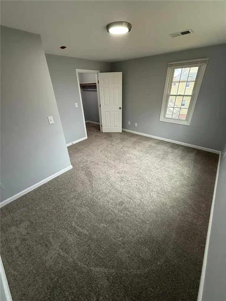 10 26 Saratoga Avenue Pawtucket RI 02861