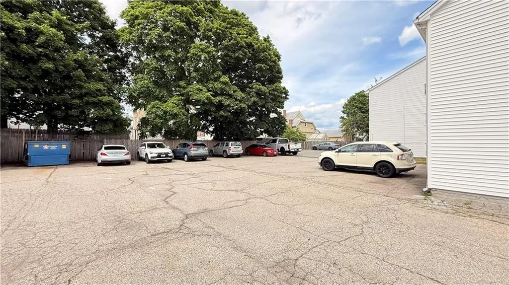 10 26 Saratoga Avenue Pawtucket RI 02861