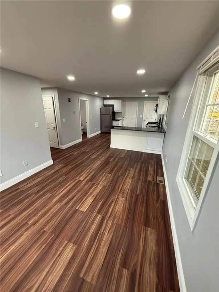 10 26 Saratoga Avenue Pawtucket RI 02861