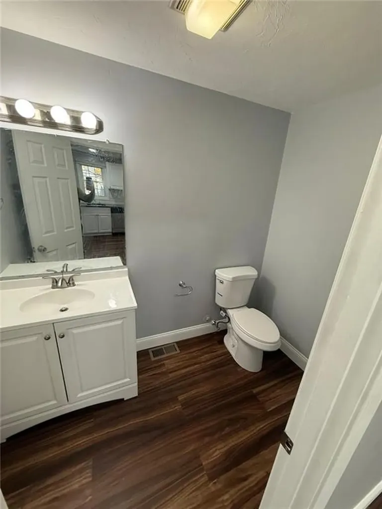 10 26 Saratoga Avenue Pawtucket RI 02861