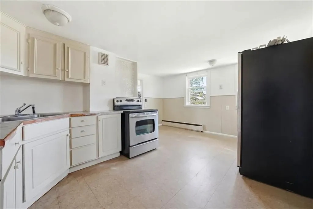 87 Manton Street Pawtucket RI 02861