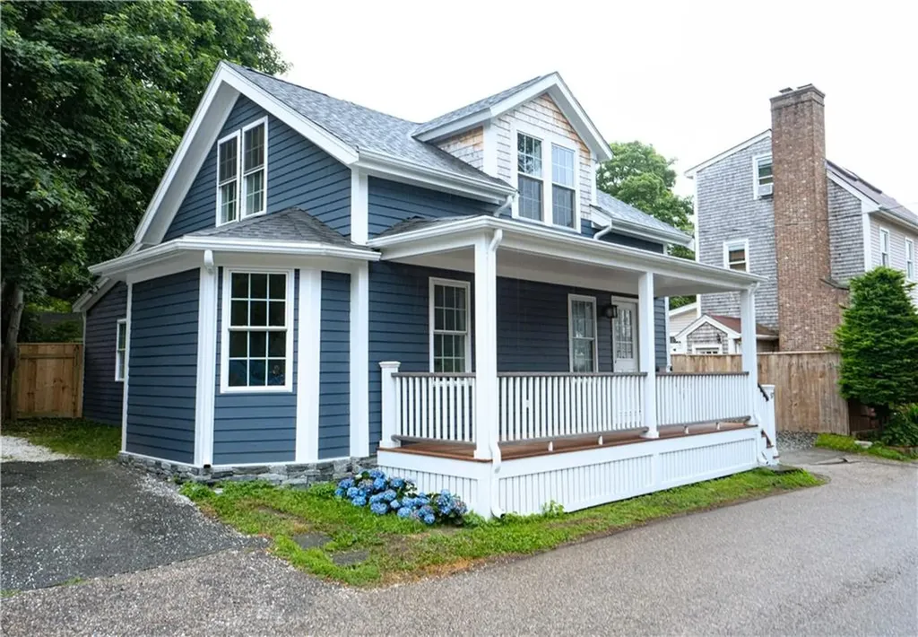 57 Callender Avenue Newport RI 02840