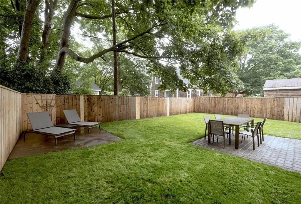 57 Callender Avenue Newport RI 02840
