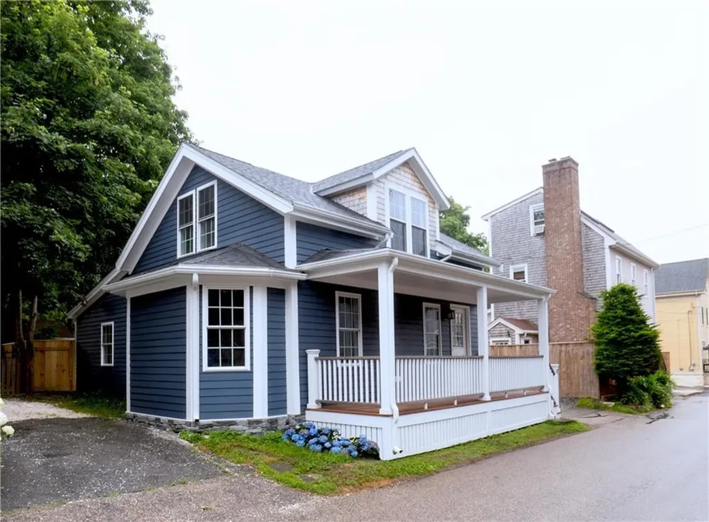 57 Callender Avenue Newport RI 02840