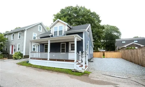 57 Callender Avenue Newport RI 02840
