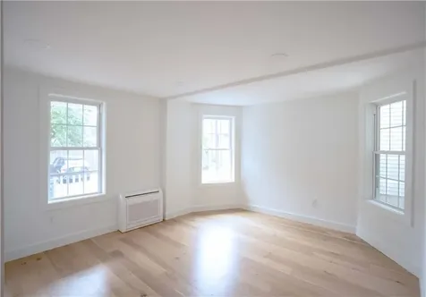 57 Callender Avenue Newport RI 02840