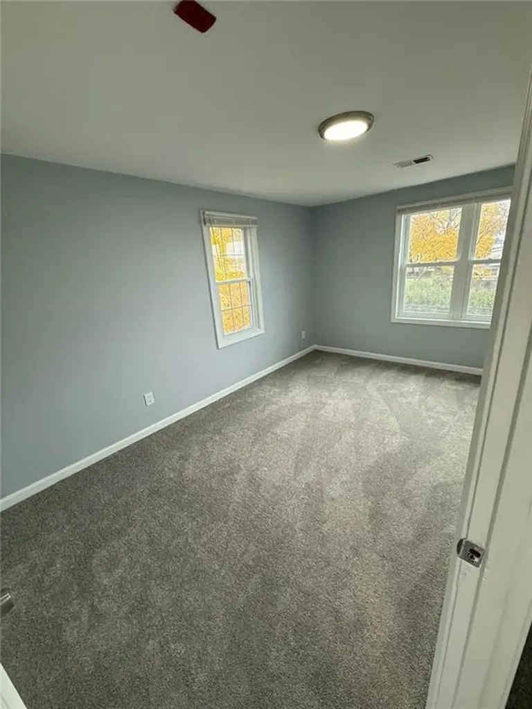10 26 Saratoga Avenue Pawtucket RI 02861