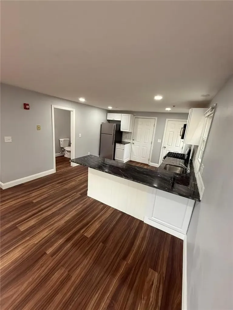 10 26 Saratoga Avenue Pawtucket RI 02861