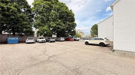 10 26 Saratoga Avenue Pawtucket RI 02861