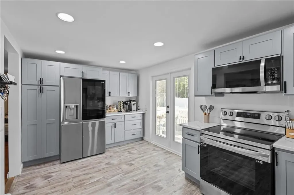 11 Sidney Street West Warwick RI 02893