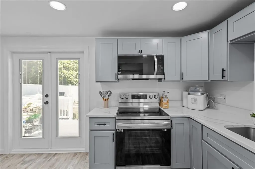 11 Sidney Street West Warwick RI 02893