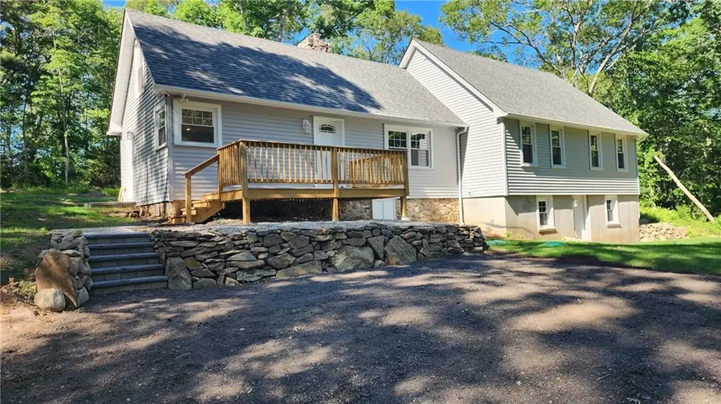 943 B Wordens Pond Road South Kingstown RI 02879