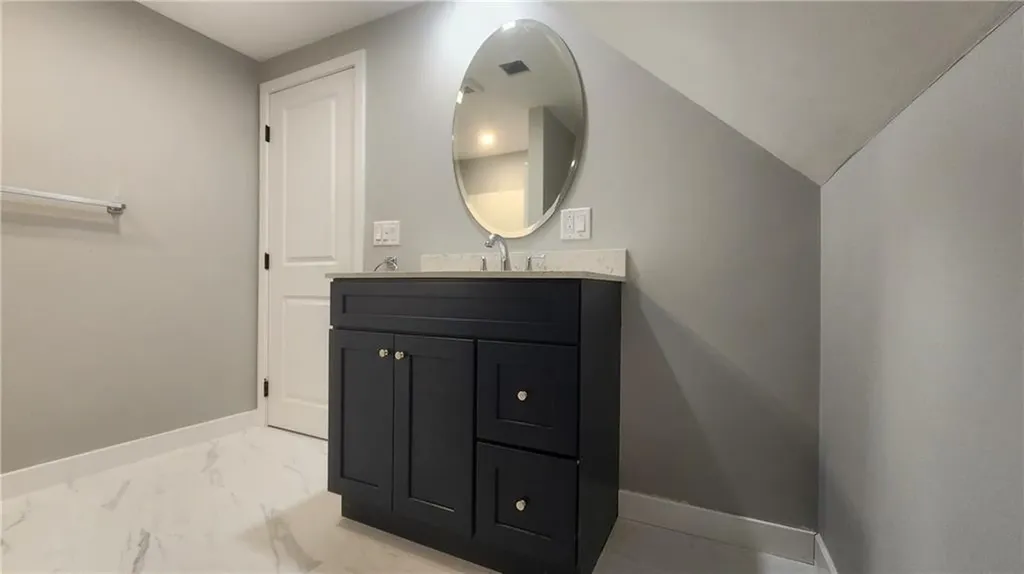 943 B Wordens Pond Road South Kingstown RI 02879