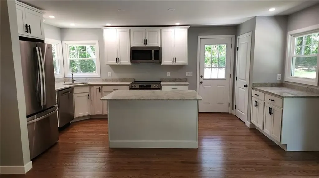 943 B Wordens Pond Road South Kingstown RI 02879