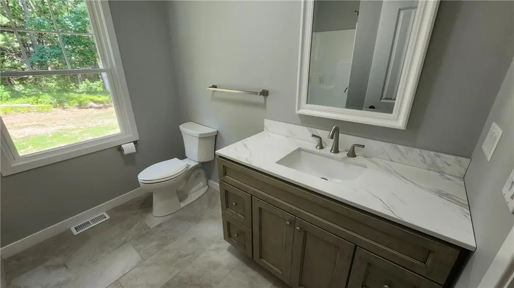 943 B Wordens Pond Road South Kingstown RI 02879