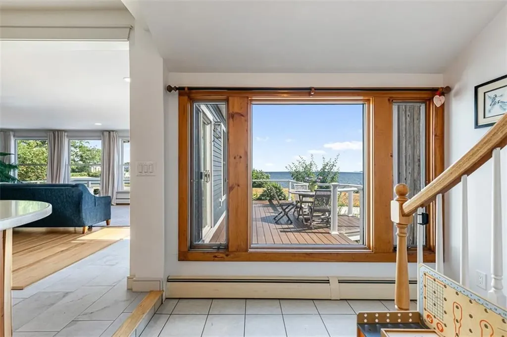10 Blanding Avenue Barrington RI 02806