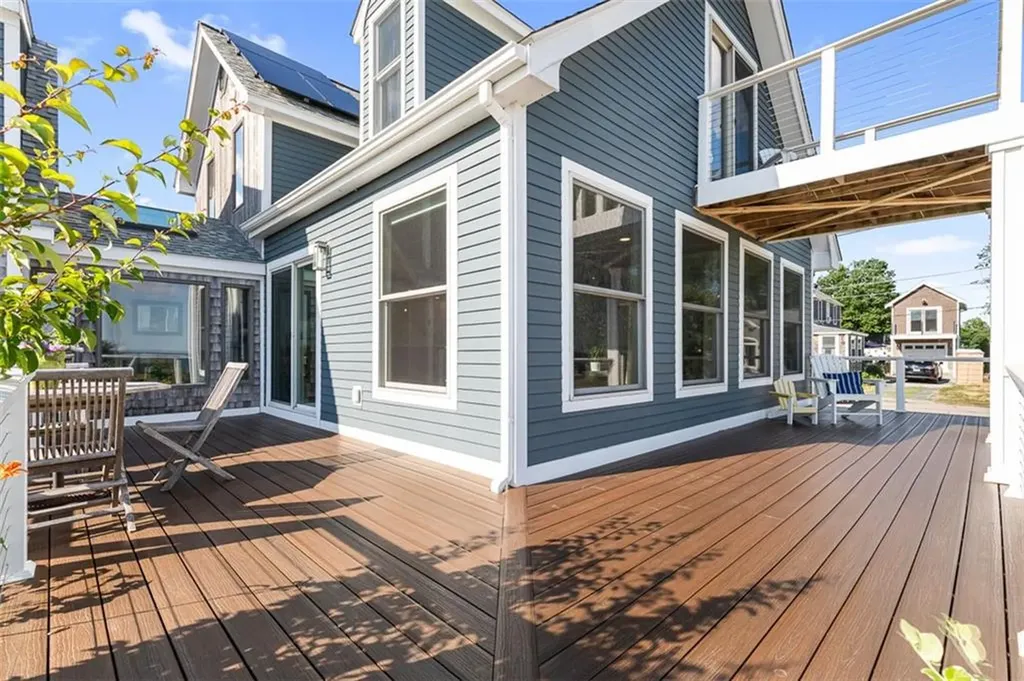 10 Blanding Avenue Barrington RI 02806