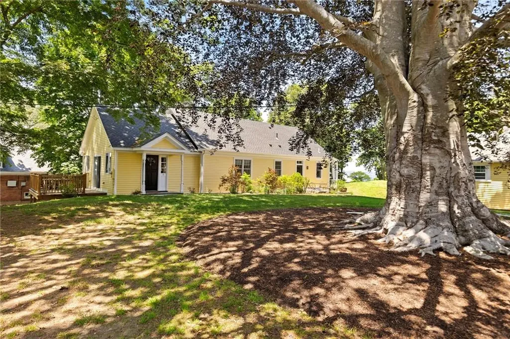89 Harrison Avenue Newport RI 02840