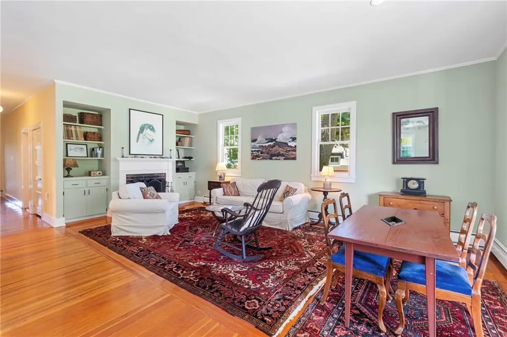 89 Harrison Avenue Newport RI 02840