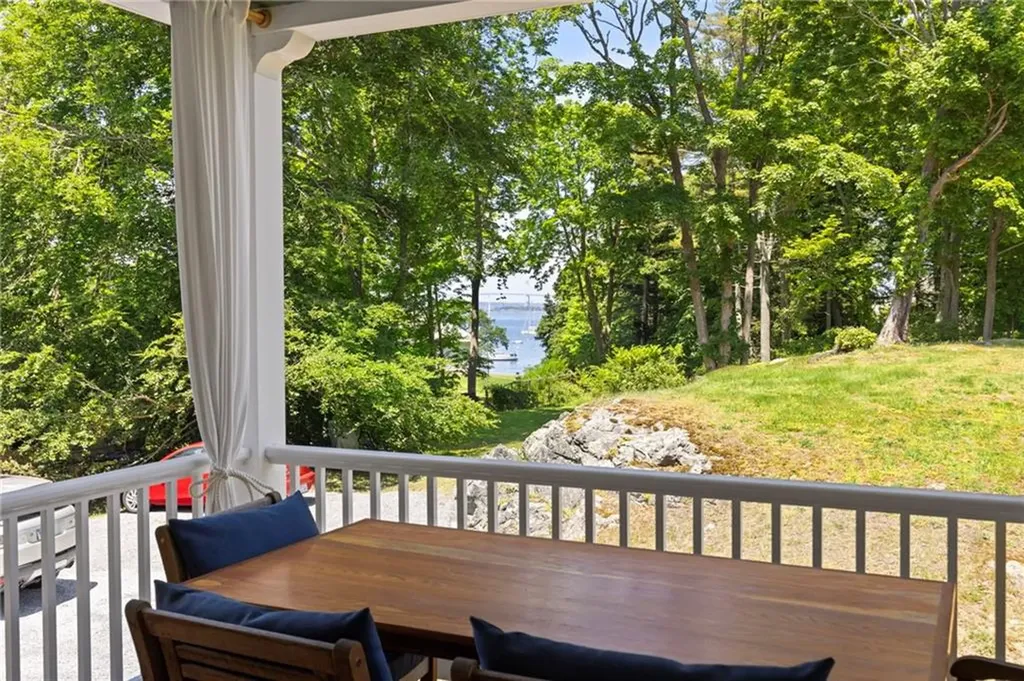 89 Harrison Avenue Newport RI 02840