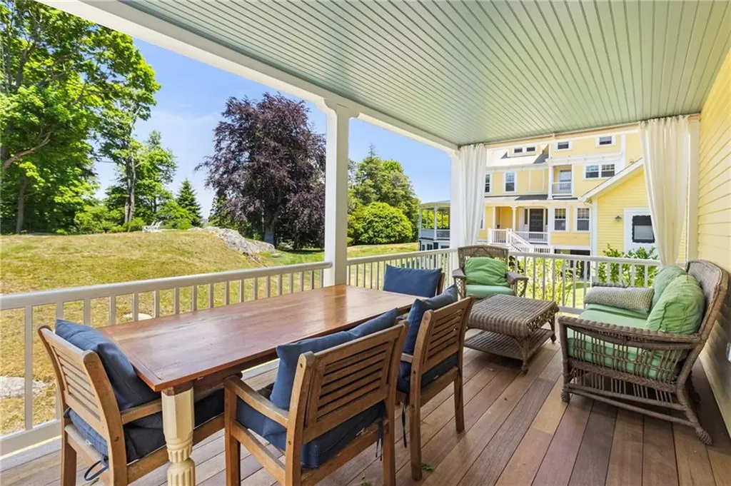 89 Harrison Avenue Newport RI 02840