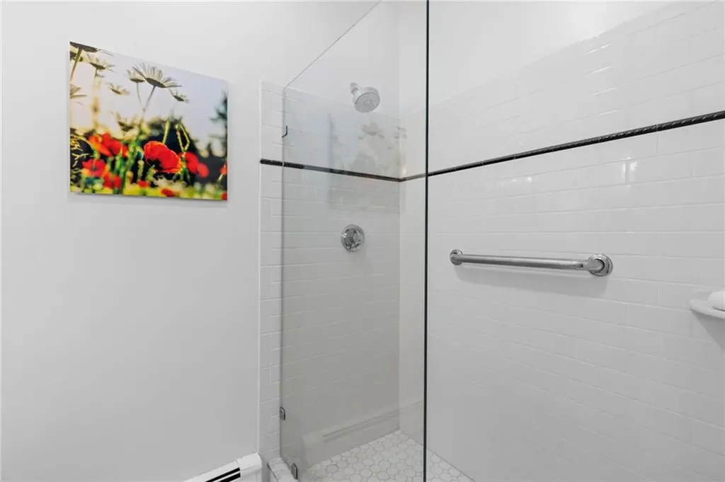89 Harrison Avenue Newport RI 02840