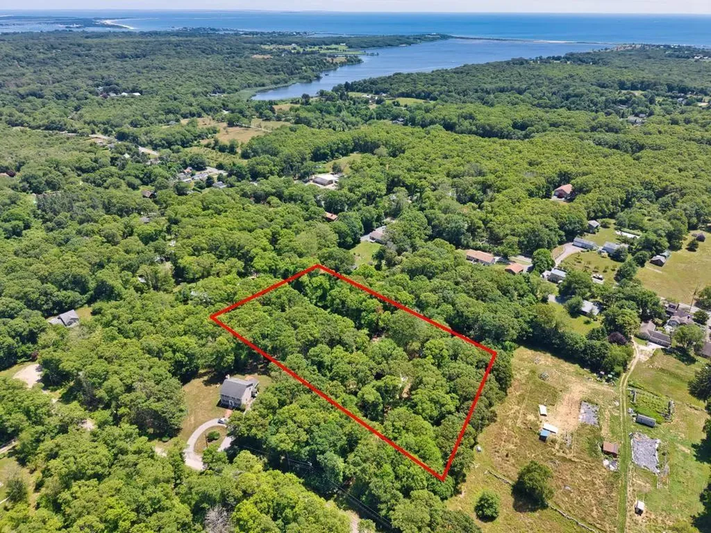 99 A Pottersville Road Little Compton RI 02837