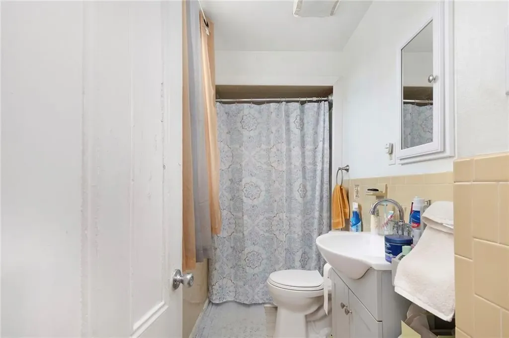 339 Waterman Avenue East Providence RI 02914