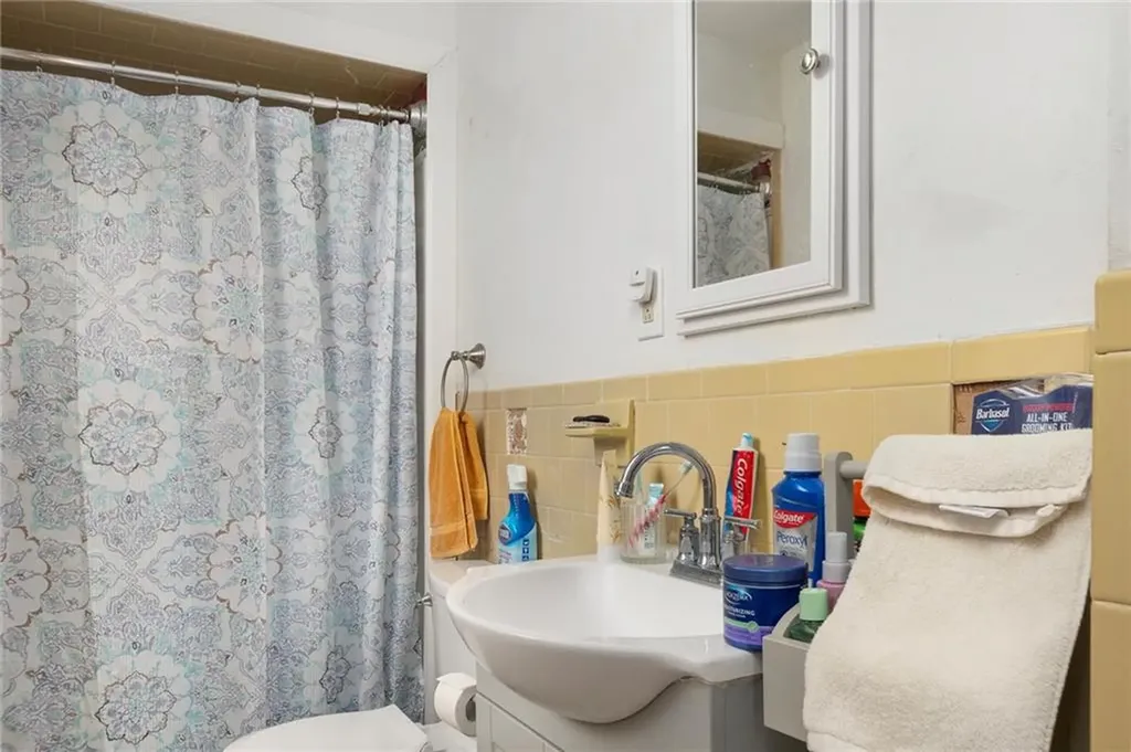 339 Waterman Avenue East Providence RI 02914