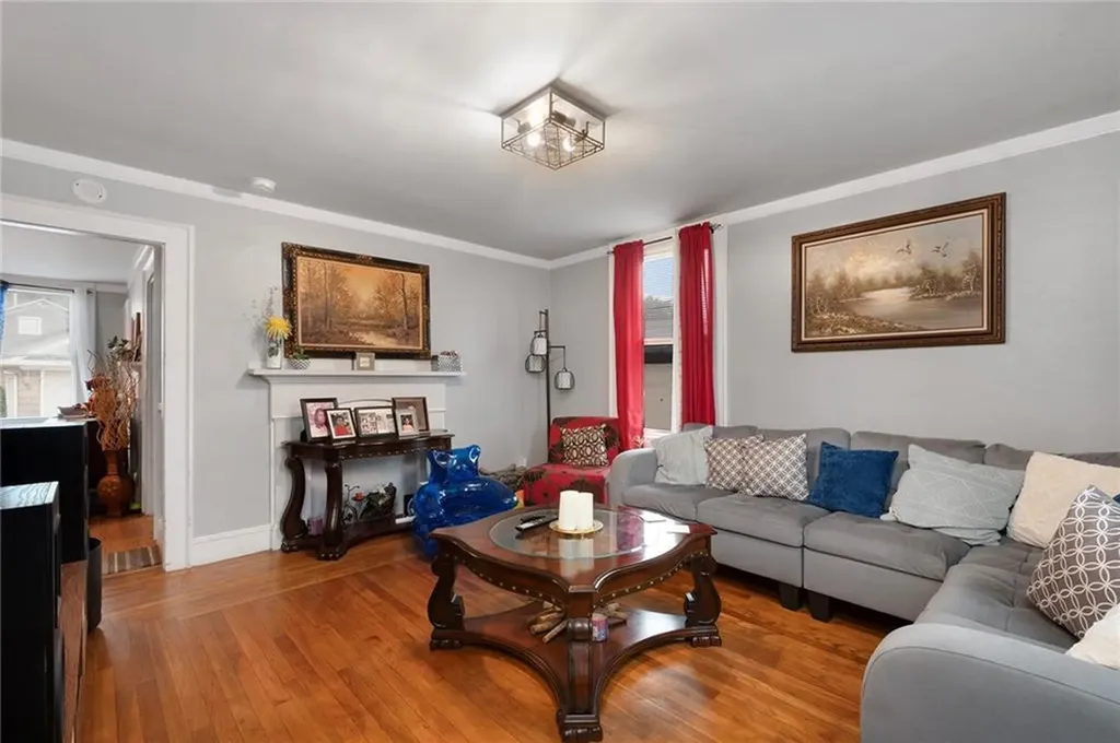 339 Waterman Avenue East Providence RI 02914