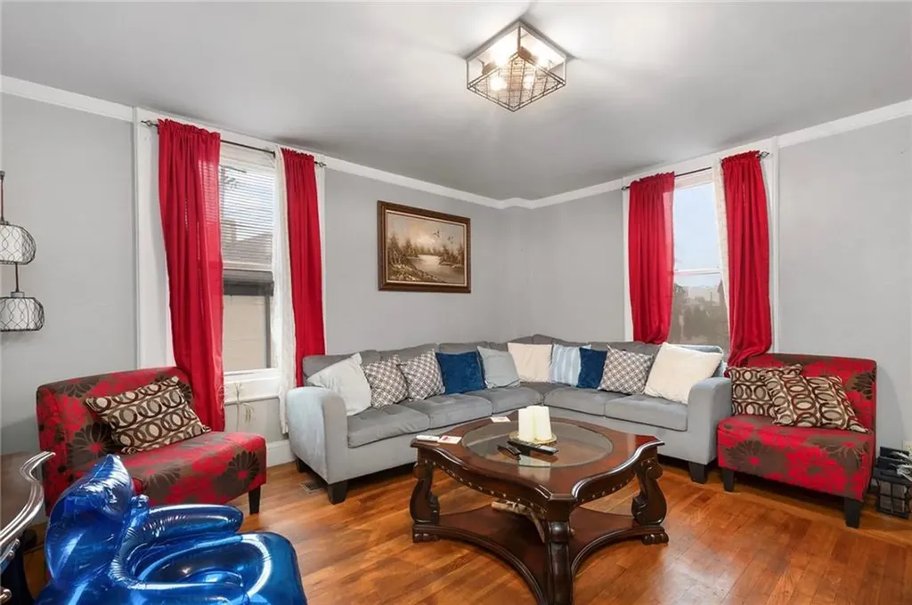 339 Waterman Avenue East Providence RI 02914