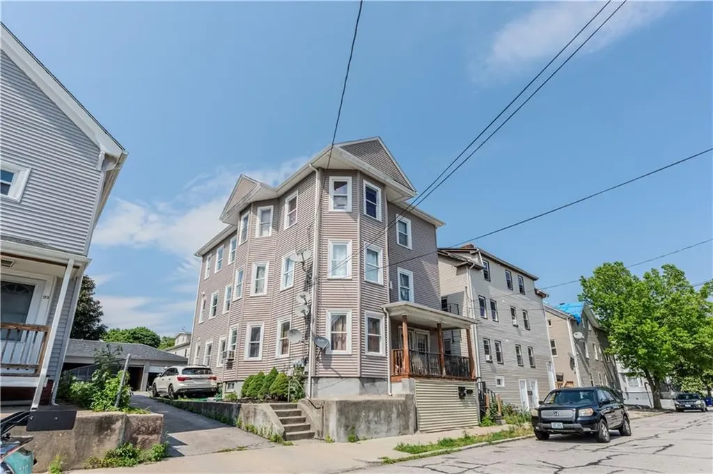 95 97 Laban Street Providence RI 02909