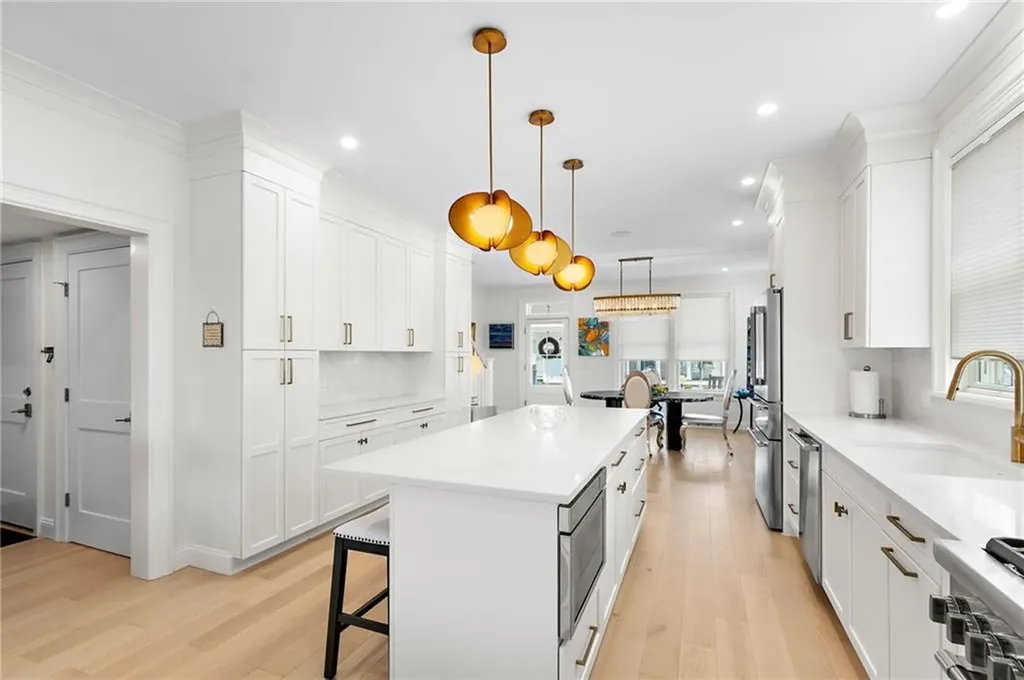 8 Lookout Lane Portsmouth RI 02871