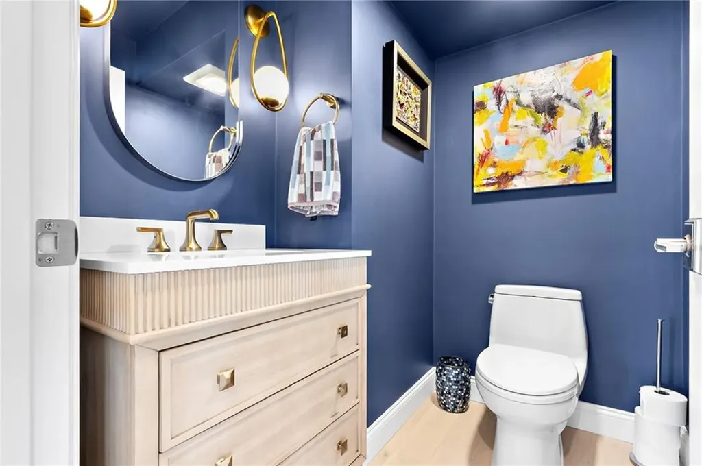 8 Lookout Lane Portsmouth RI 02871