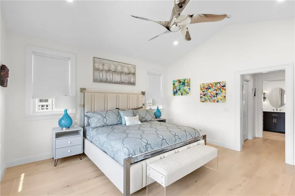 8 Lookout Lane Portsmouth RI 02871