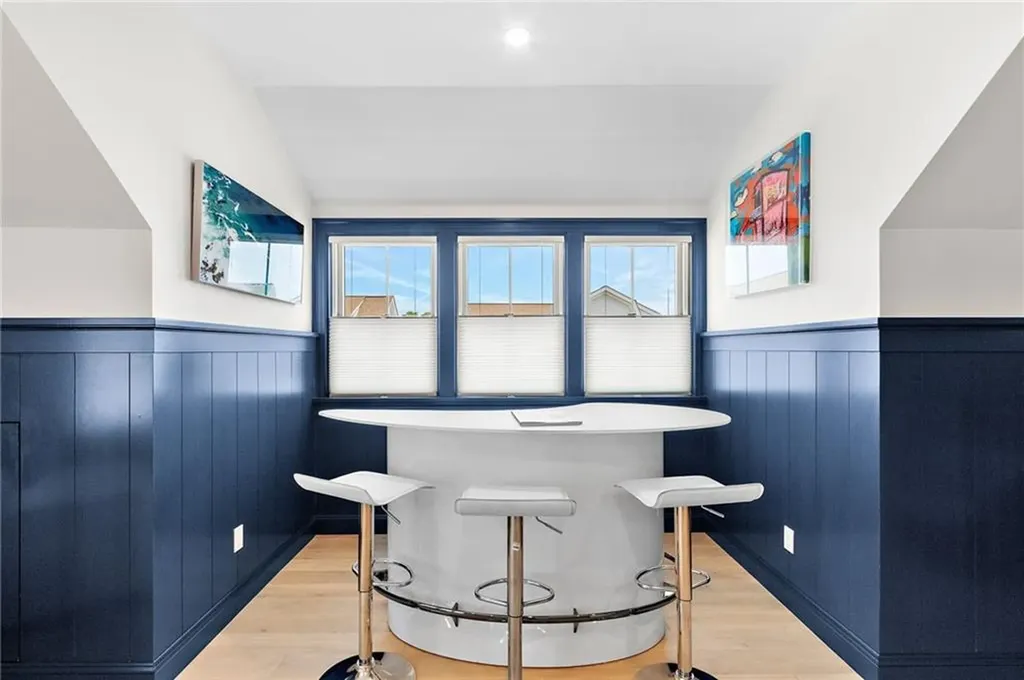 8 Lookout Lane Portsmouth RI 02871