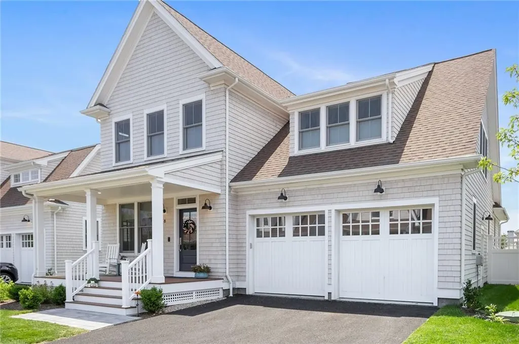 8 Lookout Lane Portsmouth RI 02871