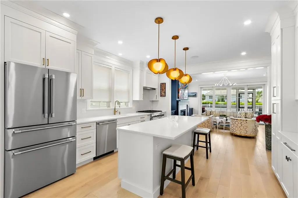 8 Lookout Lane Portsmouth RI 02871