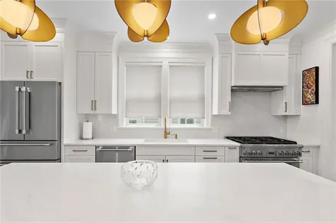 8 Lookout Lane Portsmouth RI 02871