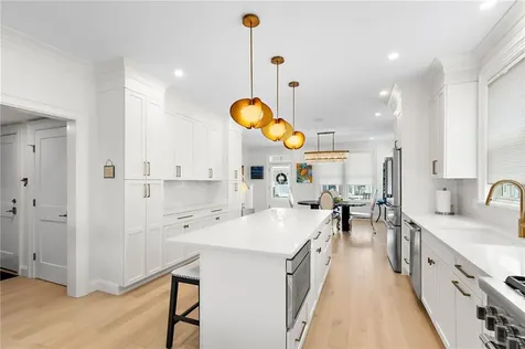8 Lookout Lane Portsmouth RI 02871