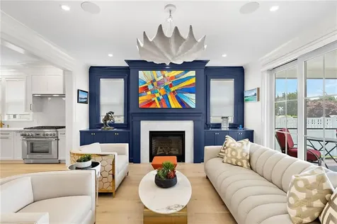 8 Lookout Lane Portsmouth RI 02871