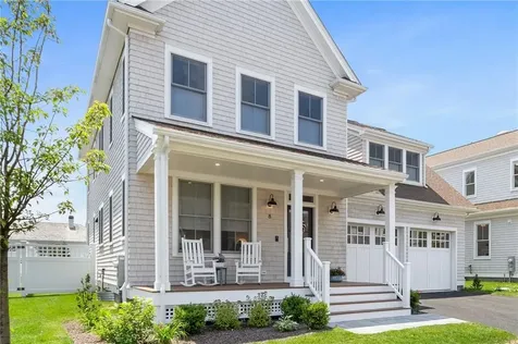 8 Lookout Lane Portsmouth RI 02871
