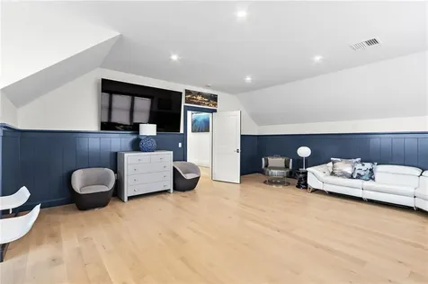 8 Lookout Lane Portsmouth RI 02871
