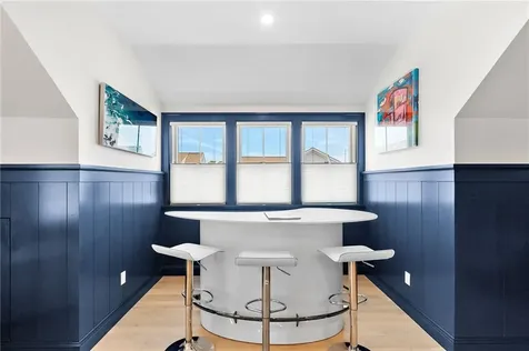 8 Lookout Lane Portsmouth RI 02871