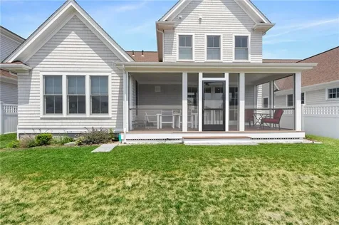 8 Lookout Lane Portsmouth RI 02871
