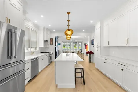8 Lookout Lane Portsmouth RI 02871