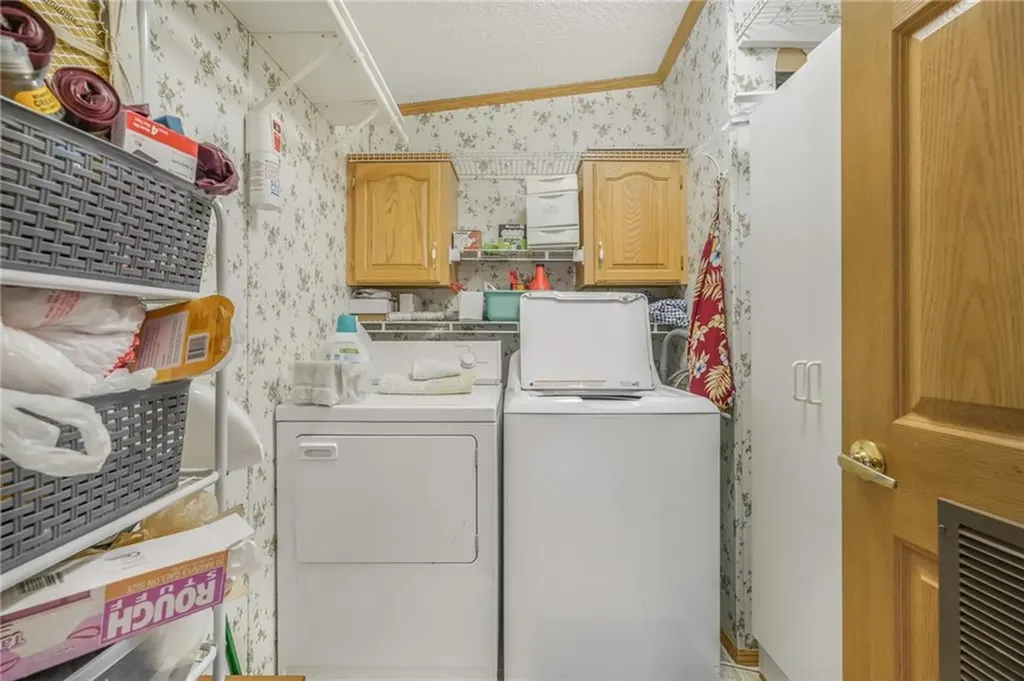 4 Nightingale Lane Tiverton RI 02878